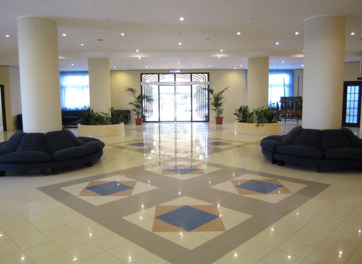 فندق Futura Style Helios نوتو المظهر الخارجي الصورة
